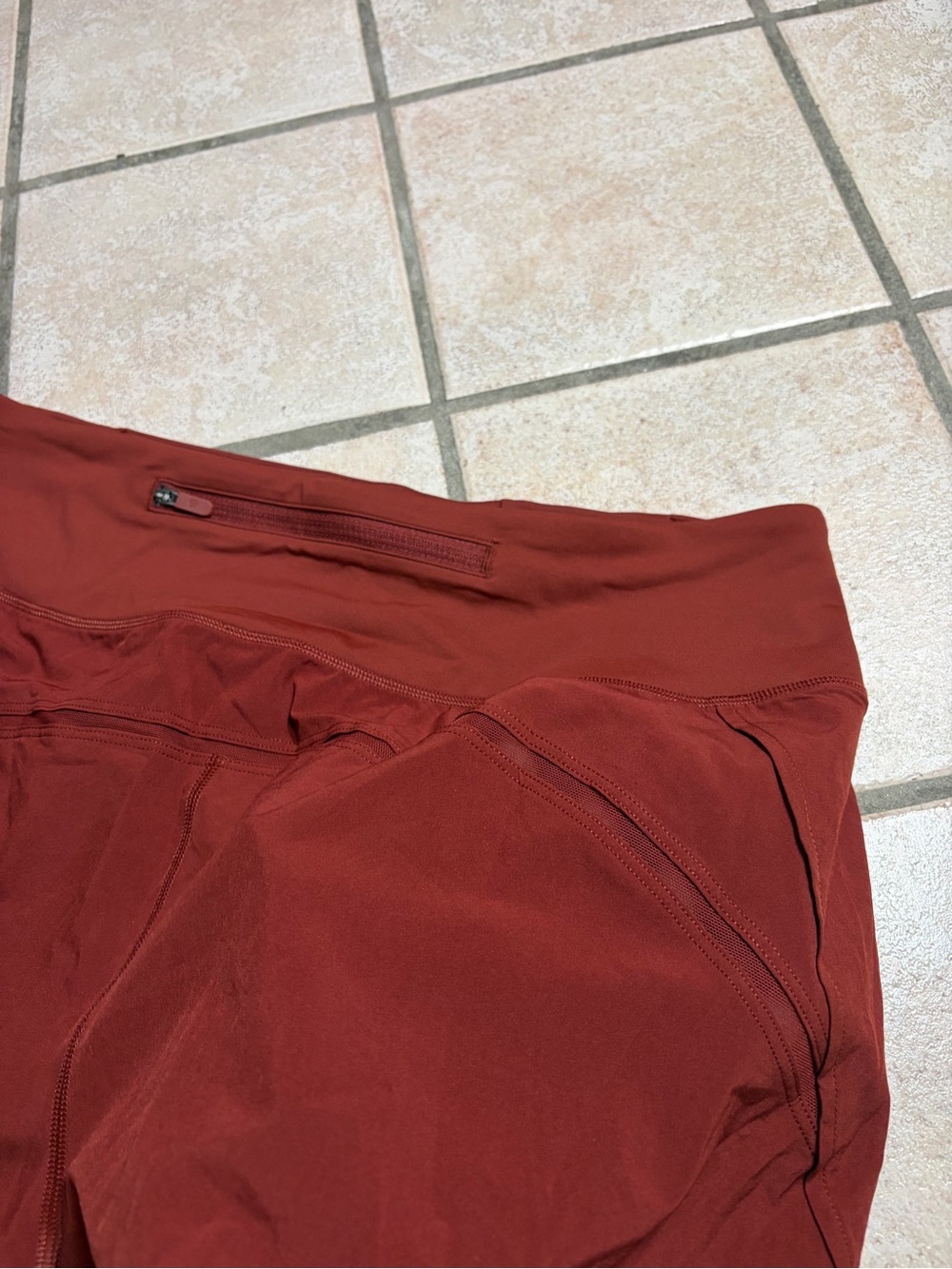 NWT Lululemon Speed Up High-Rise Short *2.5" Updated Mesh Vent Cranberry Charm L - Picture 8 of 8